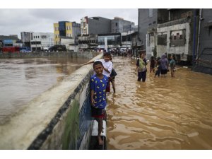Endonezya’nın başkenti suya gömülüyor