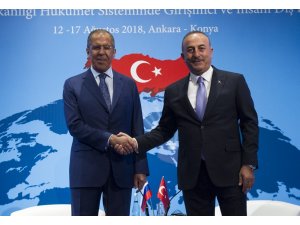 Bakan Çavuşoğlu, Rus mevkidaşı Lavrov ile bir araya geldi