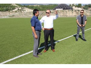 Şaphane ilçe futbol sahası yenileniyor