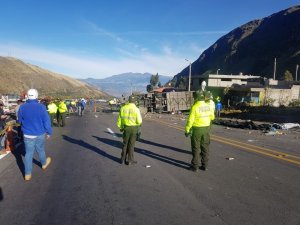 Ekvador’da otobüs kazası: 23 ölü, 14 yaralı