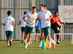 Bursaspor’da Stancu yeniden takıma döndü