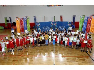 Büyükşehir Belediyesi Yaz Spor Okulları sona erdi