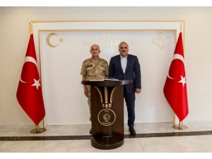 Korgeneral Karataş’tan Vali Zorluoğlu’na veda ziyareti