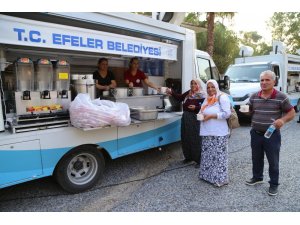 Efeler Belediyesi Mehmetçik ailelerinin gönüllerine dokunuyor