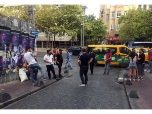 Beyoğlu’nda kadın turistler arasında kavga çıktı: 2 yaralı