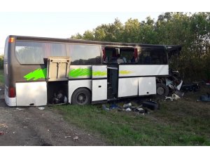 Rusya’da otobüs kazası: 2 ölü