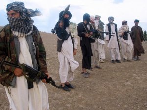 Taliban 100'den fazla yolcuyu kaçırdı