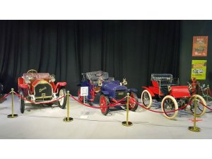 Otomobil tutkunlarını buluşturan müze