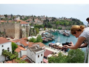 Antalya’ya yerli turist dopingi