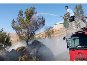 Özalp’ta 8 bin bağ ot ve 3 ton saman yandı