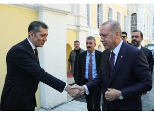 Cumhurbaşkanı Erdoğan: "Tek tipçi yasakçı eski öğretim mantalitesini rafa kaldırdık"