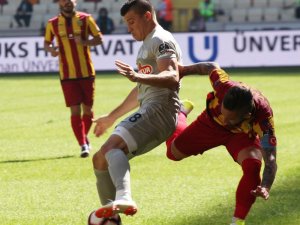 Spor Toto Süper Lig:  Evkur Yeni Malatyaspor: 1 - Çaykur Rizespor: 0 (İlk yarı)