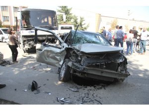 Trafik kazası sonrası can pazarı: 9 yaralı