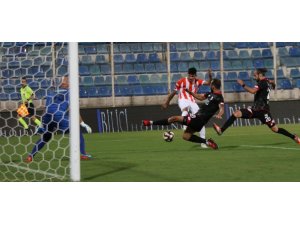 Spor Toto 1. Lig:  Adanaspor: 0 - Boluspor: 1 (İlk yarı sonucu)