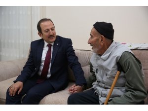 Vali Ali Hamza Pehlivan Şehit Recep Eşiyok’un ailesi ve Gazi Selami Köksal’ı ziyaret etti