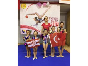Antalyasporlu minik jimnastikçiler Saraybosna’dan madalyayla döndü