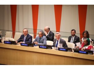 Bakan Çavuşoğlu BM’de “Mülteciler İçin Küresel Sözleşme” oturumuna katıldı