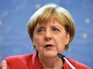 Angela Merkel özür diledi!