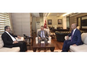 Azerbaycan Ankara Büyükelçisi Hazer İbrahimi Vali Süleyman Elban’ı ziyaret etti