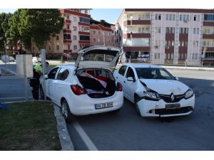 Malatya’da iki otomobil çarpıştı: 1 yaralı