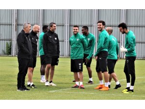 Samet Aybaba: “Ligin en iyi futbol oynayan takımıyız”