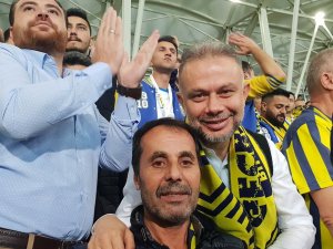 Başkan Ertürk Ankaragücü maçını “Gecekondu” grubu ile izledi