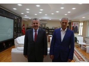 Lahey Büyükelçisi Şaban Dişli’den Başkan Dişli’ye ziyaret