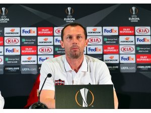 Radoslav Latal: "Fenerbahçe’nin üzerindeki kazanma baskısını değerlendirmeye çalışacağız"