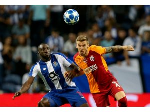 UEFA Şampiyonlar Ligi: Porto: 0 - Galatasaray: 0 (İlk yarı)