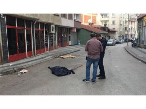 Bursa’da kadın yüzünden cinayet...Herkesin gözü önünde bıçaklanarak öldürüldü