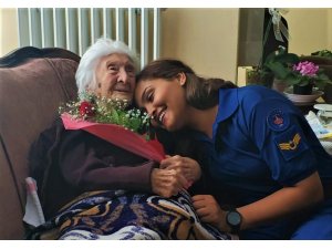 Askerlerden 104 yaşındaki şehit kızına vefa