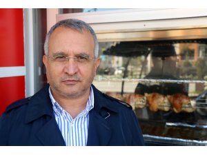 Tavuk üretim merkezi sahibi Aksoy: "Göğüs etine talebin obeziteyle ilgili olduğunu tahmin ediyorum”