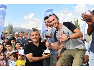 Türkiye’nin ilk Yamaç Paraşütü Akrobasi Şampiyonası sona erdi