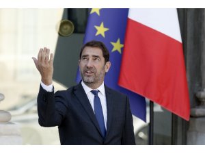 Macron hükumet partisinin başkanını İçişleri Bakanı olarak atadı