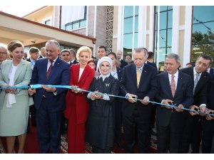 Cumhurbaşkanı Erdoğan, Komrat Bölge Hastanesi Aziz Sancar Tanı ve Tedavi Merkezinin açılışına katıldı
