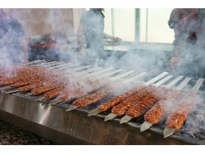 Adana Lezzet Festivali boyunca 3 günde 15 ton et tüketildi