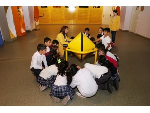 Evrensel Değerler Çocuk Müzesi’ne çocuk akını