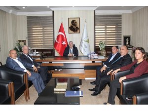 TD-IHK Genel Sekreteri Özoğlu, Gaziantep Ticaret Borsasını ziyaret etti