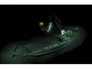 Dünyanın en eski dokunulmamış gemi enkazı Karadeniz’de bulundu