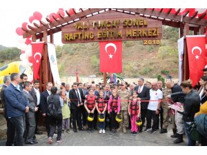 Türkiye’nin ilk Rafting Eğitim Merkezi Tunceli’de açıldı
