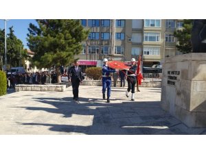 29 Ekim Cumhuriyet Bayramı Burdur’da çelenk sunumuyla başladı