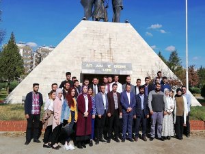 AK Partili gençler Adnan Menderes Müzesi’ne sahip çıkılmasını istedi
