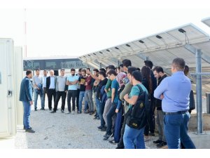 KMÜ Mühendislik Fakültesi öğrencileri güneş santralini inceledi