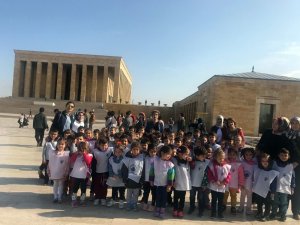 Kreş öğrencilerinden Cumhuriyet Bayramı’nda Ata’ya ziyaret