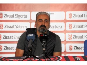 Mustafa Dalcı: "Genç oyuncuları Türk futboluna kazandırmak için mücadele ediyoruz"