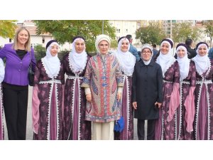 Emine Erdoğan: "Terör örgütleri buradan yükselen ışığı asla söndüremeyecek"