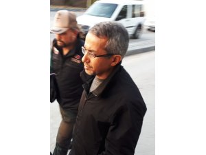 Eski savcı Ferhat Sarıkaya, "FETÖ" üyeliğinden tutuklandı