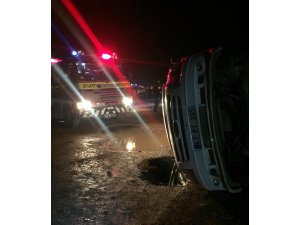Mardin’de servis ile otomobil çarpıştı: 6 yaralı