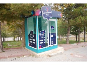 Karaman’da turizm bilgi kabinine zarar verdiler
