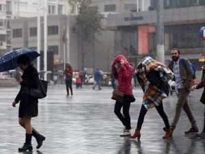 Meteoroloji saat verdi, yağmur geliyor! İstanbul hava durumu...